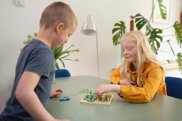 Logikai fejlesztő játék gyerekeknek